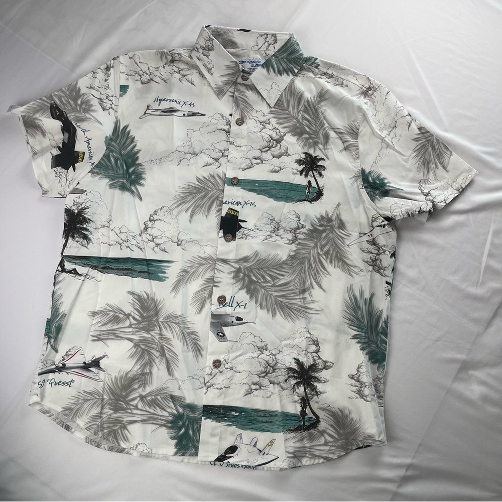 Cape Kennedy Clothing X-Planes Hawaiian Button Down Short Sleeved Shirt S